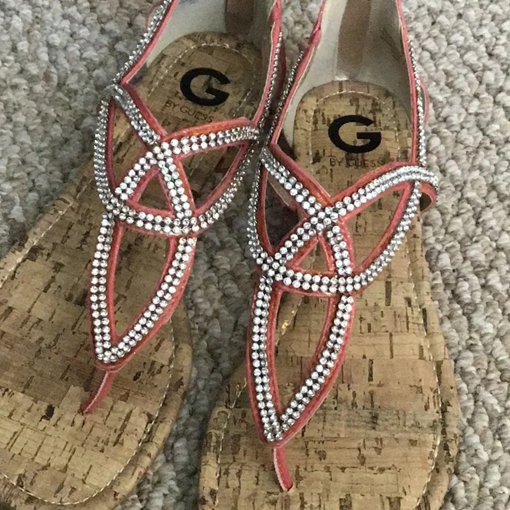 Guess women’s sandal size 8 1/2 - Picture 3 of 8